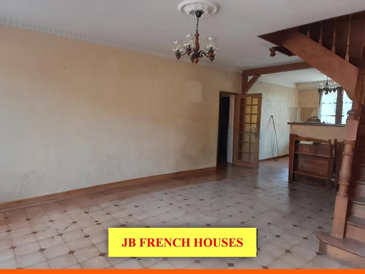 3 bed stone house for sale near Igé