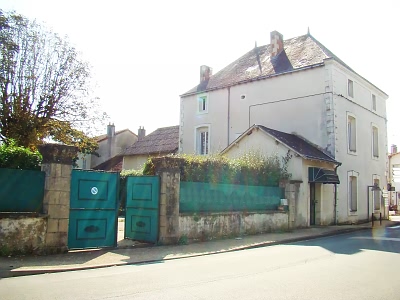 5 bed stone house for sale near Chez Vécant