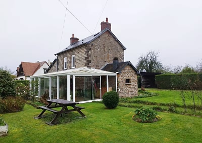 2 bed stone house for sale near Banvou