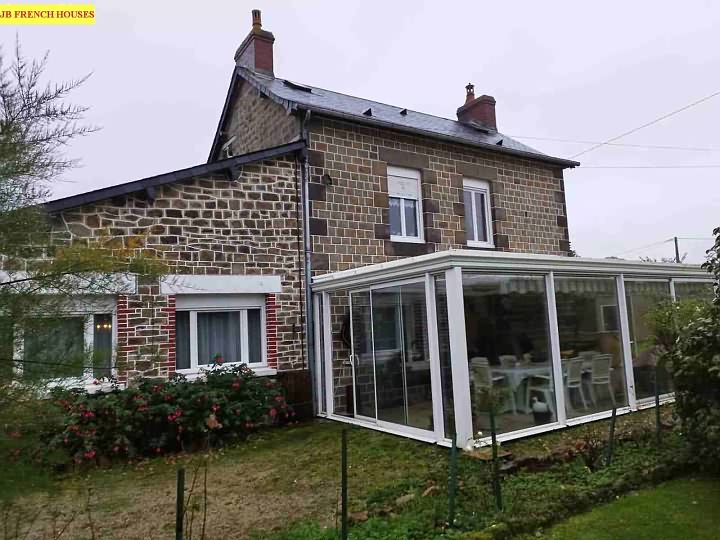 2 bed stone house for sale near Banvou