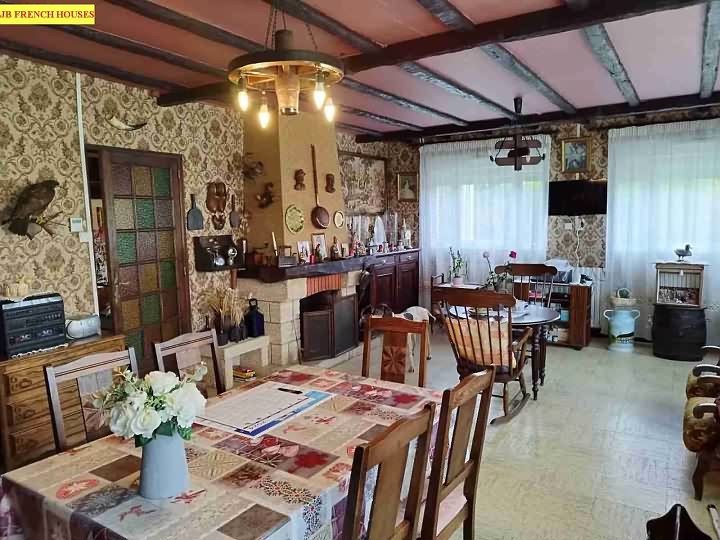 2 bed stone house for sale near Banvou