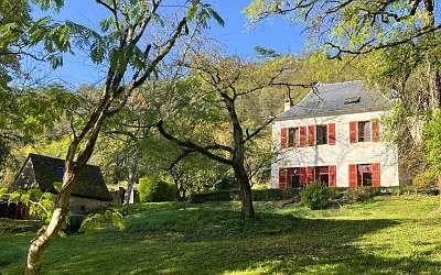 5 bed stone house for sale near Aubas