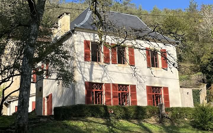 5 bed stone house for sale near Aubas