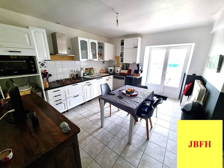5 bed stone house for sale near Viennay