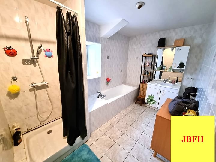 5 bed stone house for sale near Viennay