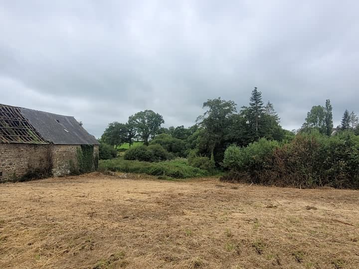 Stone house to renovate near Burcy