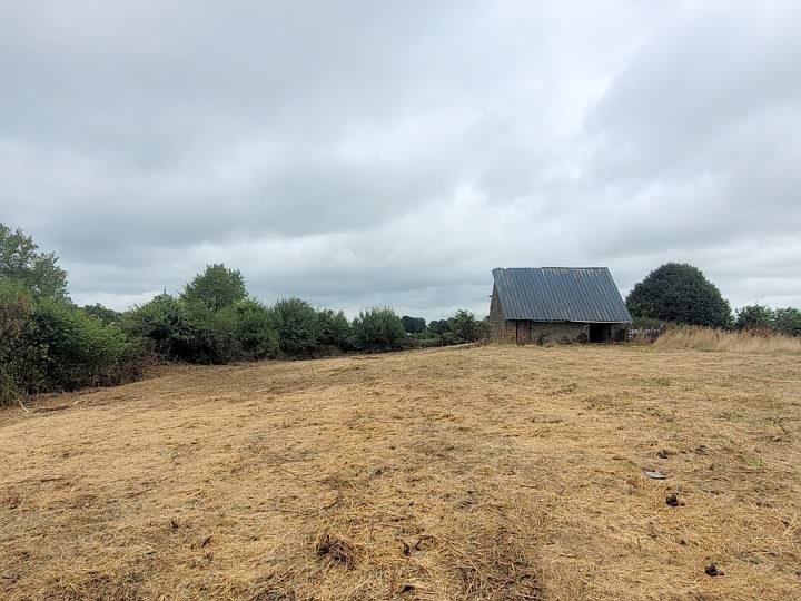 Stone house to renovate near Burcy