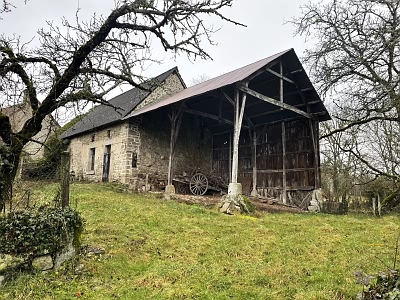 Stone house to renovate near Farges