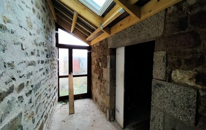 2 bed stone house for sale near Averton