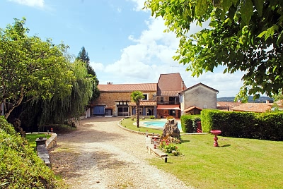 4 bed stone house for sale near Vanxains