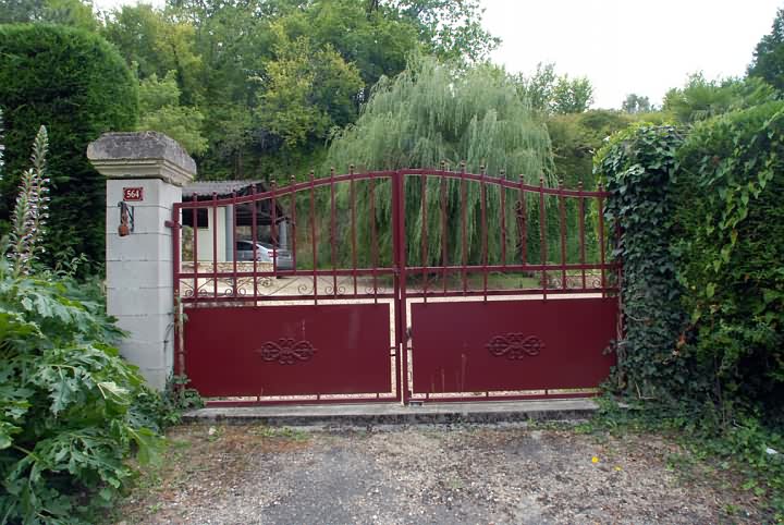 4 bed stone house for sale near Vanxains