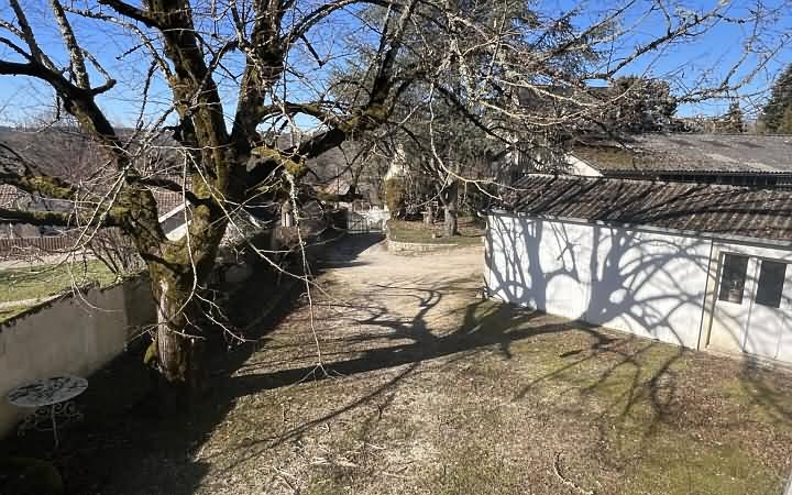 4 bed stone house for sale near Ajat