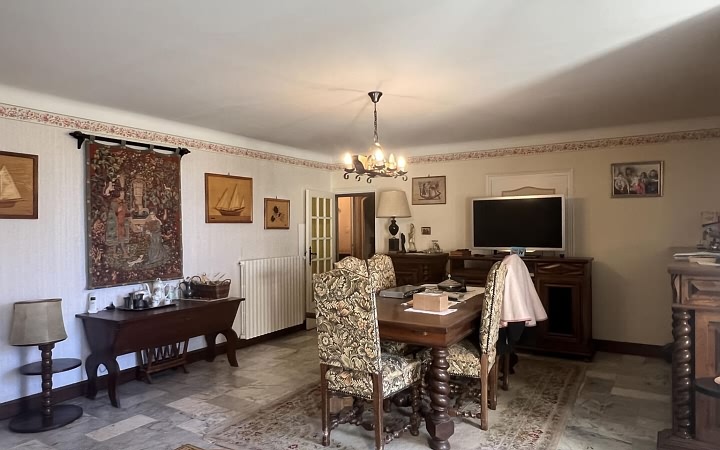 4 bed stone house for sale near Ajat