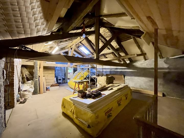 Stone house to renovate near Ansac Sur Vienne