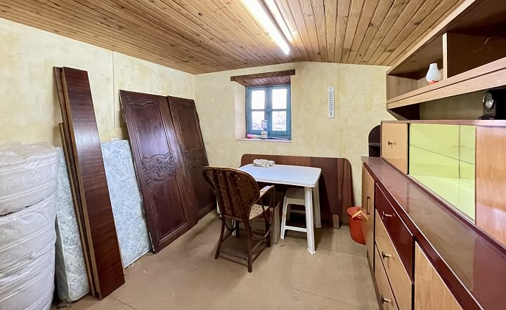 Stone house to renovate near Ansac Sur Vienne