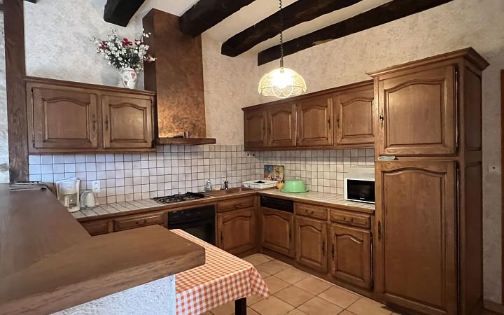 4 bed stone house for sale near Ajat