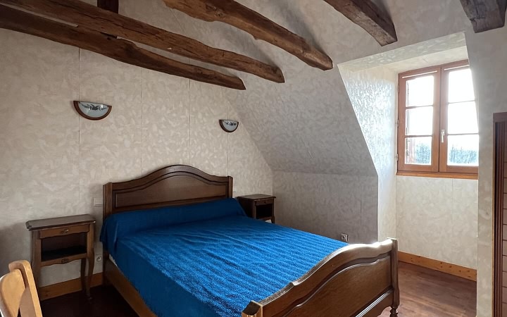 4 bed stone house for sale near Ajat