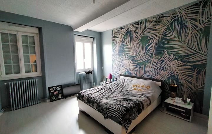 5 bed stone longère for sale near Averton