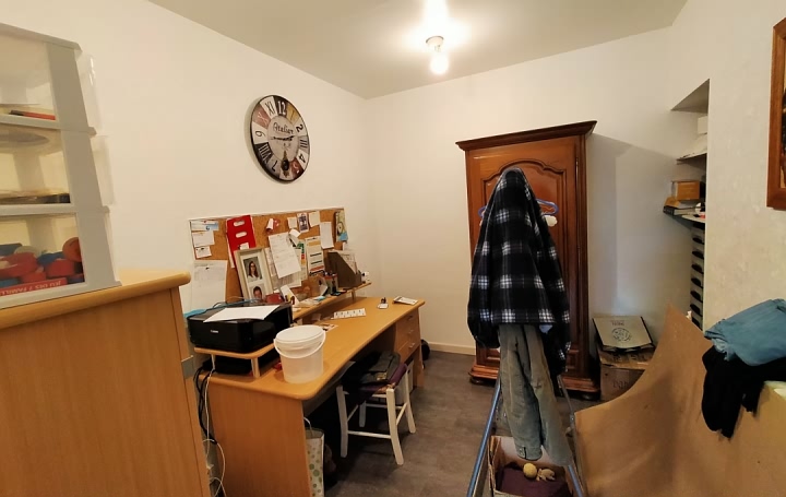 5 bed stone longère for sale near Averton