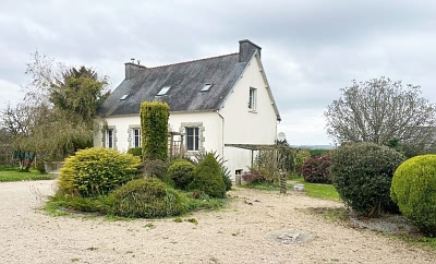 4 bed stone house for sale near Keraden