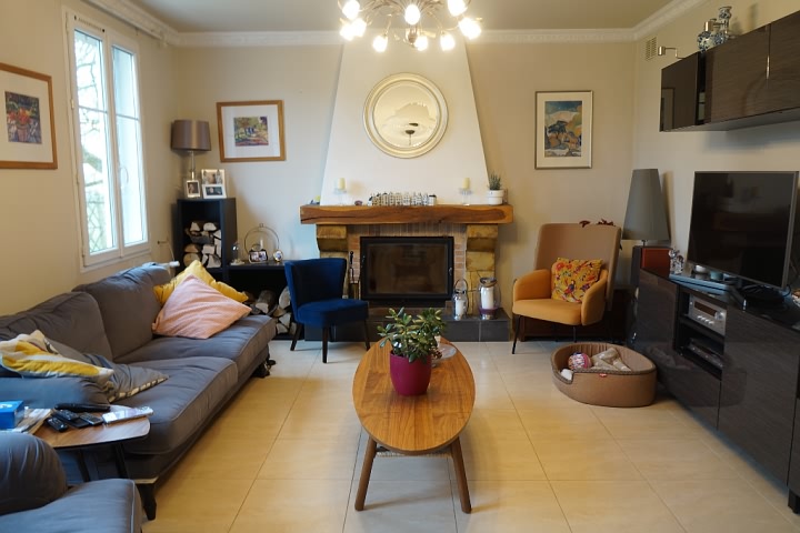 4 bed stone house for sale near Keraden