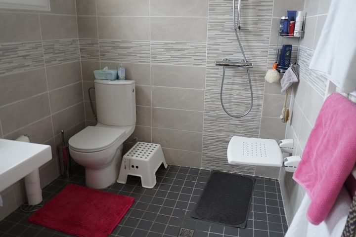 4 bed stone house for sale near Keraden