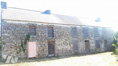 Stone house to renovate near Mohon