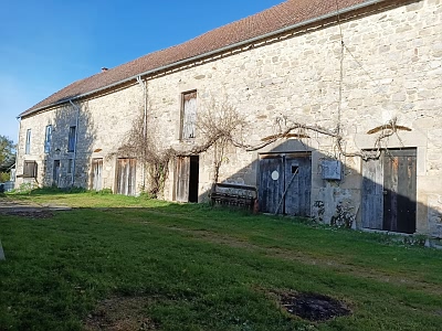Château to renovate near Farges