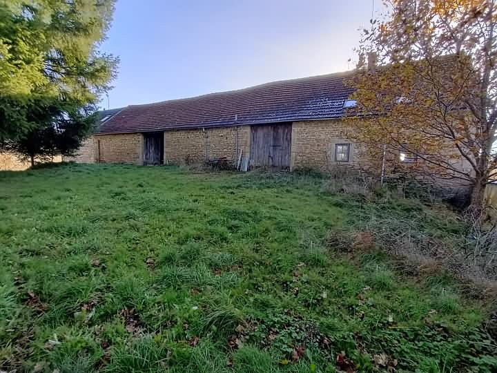 Château to renovate near Farges