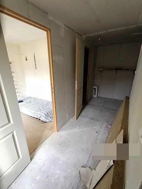 Stone house to renovate near Farges