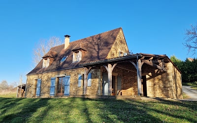 4 bed stone house for sale near Castels