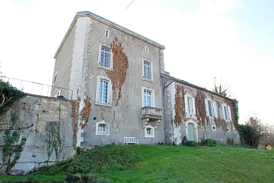 7 bed stone house for sale near Vanxains