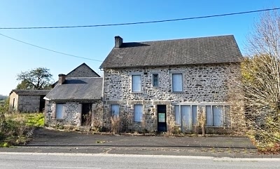 Stone house to renovate near Affieux