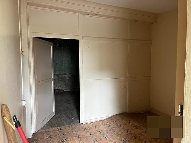 Stone house to renovate near Affieux