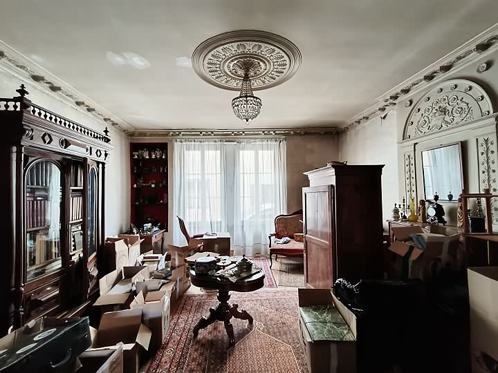 7 bed stone house for sale near Gentray