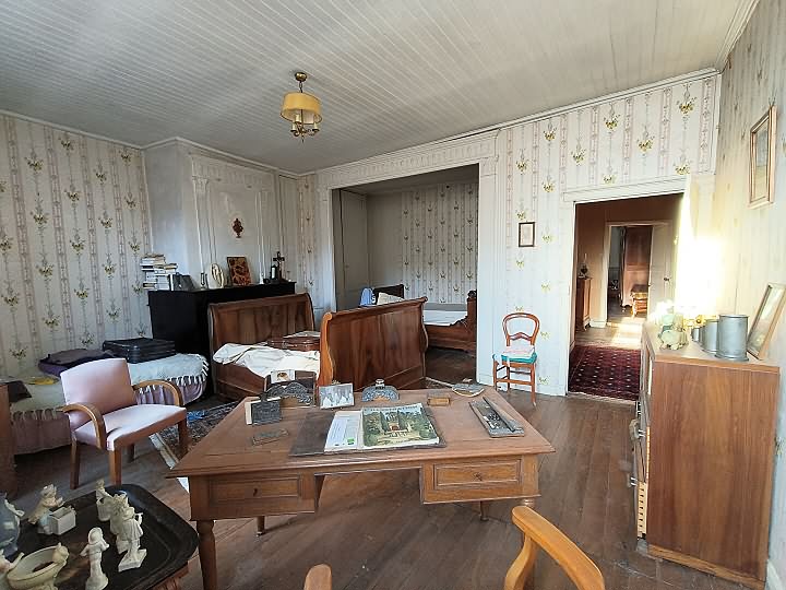 7 bed stone house for sale near Gentray