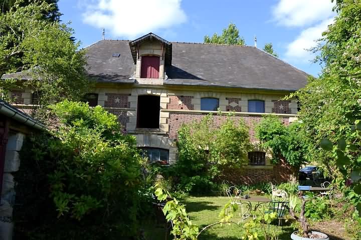 4 bed house for sale near Cisai Saint Aubin