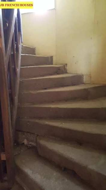 Stone house to renovate near Jarry