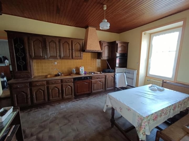 4 bed stone house for sale near Perret