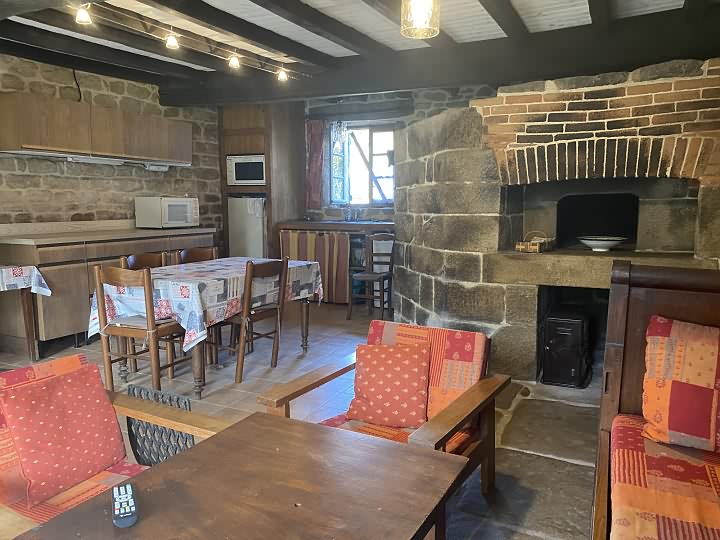 2 bed château for sale near Bujaleuf