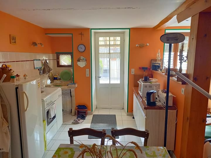 Stone barn for sale near Aizet