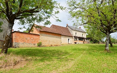 3 bed stone farmhouse for sale near Ajat