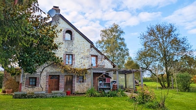 3 bed stone house for sale near Igé