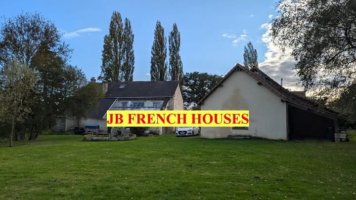 3 bed stone house for sale near Igé