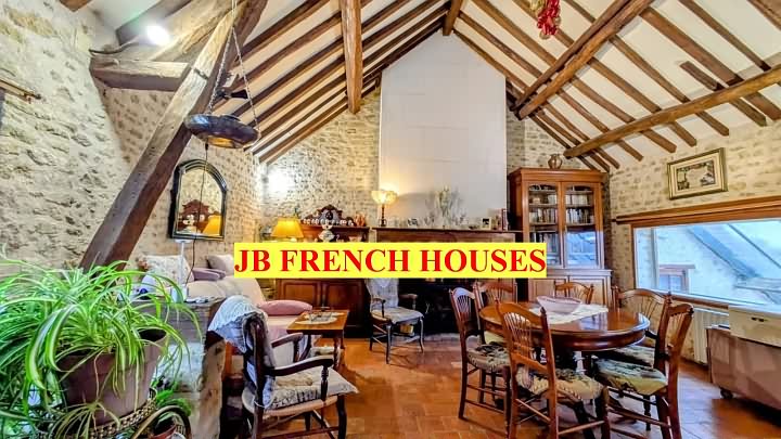 3 bed stone house for sale near Igé