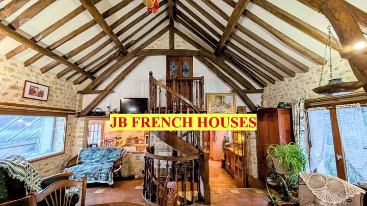 3 bed stone house for sale near Igé