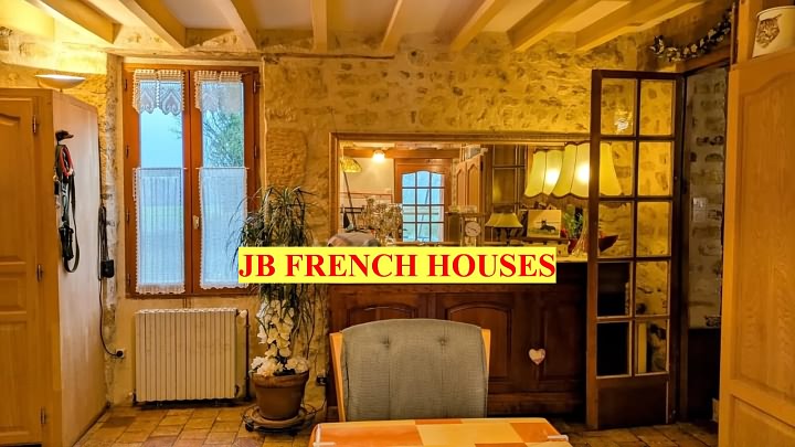 3 bed stone house for sale near Igé