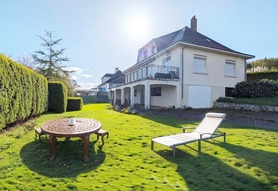 4 bed house for sale near Igé