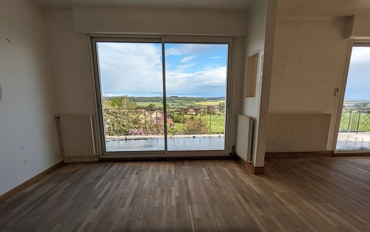 4 bed house for sale near Igé