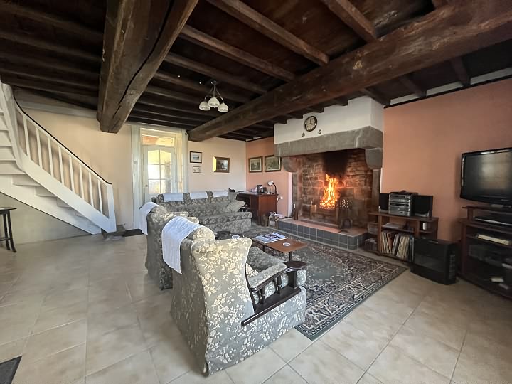 3 bed stone house for sale near Le Tanu
